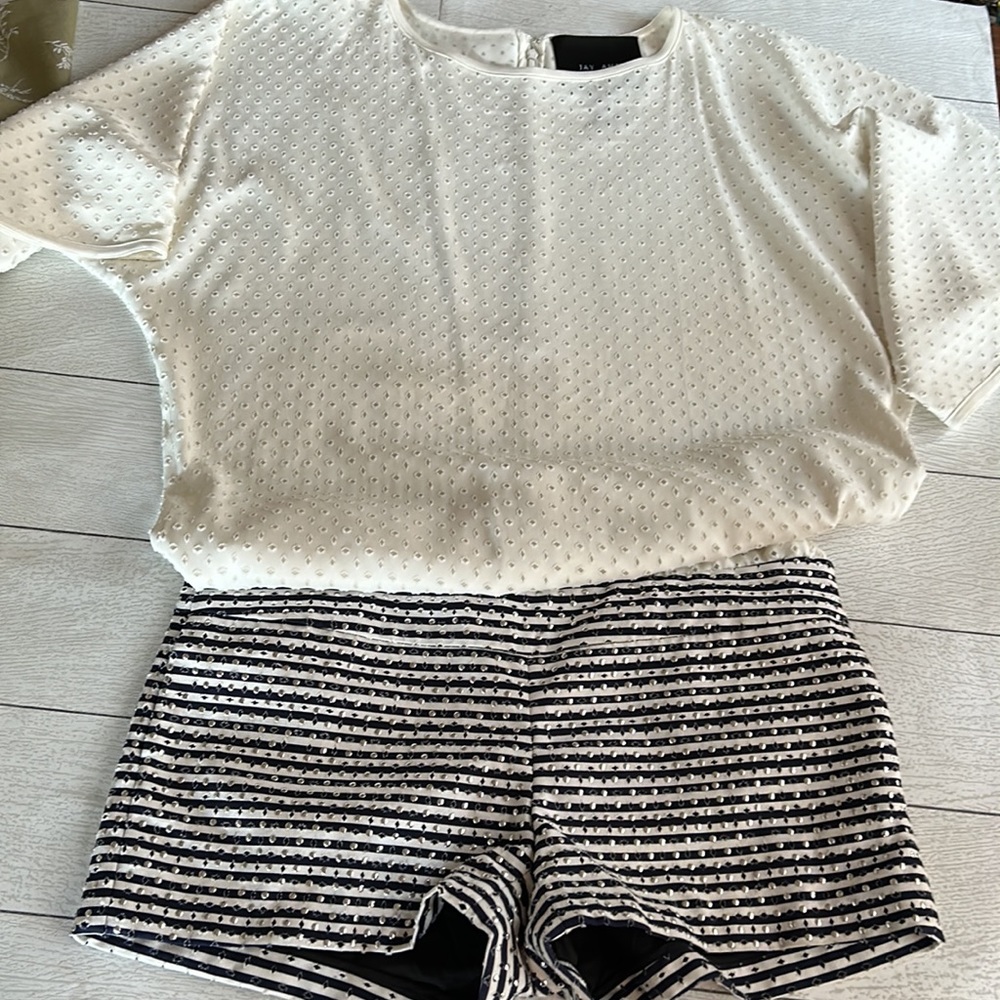 Jay Ahr one piece Shorts with attached top 10 Flattering fit Blouson LNWOT